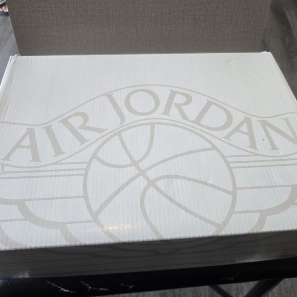 Air Jordan 2 Retro Low UNC To Chicago (Women's) DX4401-164 Sz: 9.5 - Picture 1 of 11